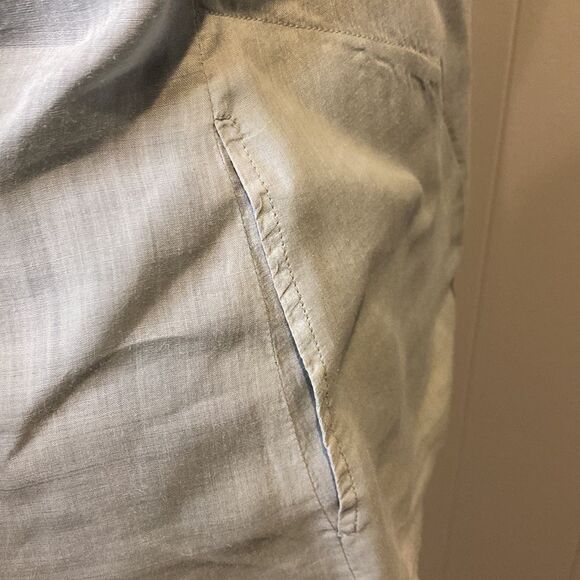 Theory Women’s Small Linen Blend Button Up Shirt Barley Roll Tab Sleeves Dervan - Picture 5 of 7